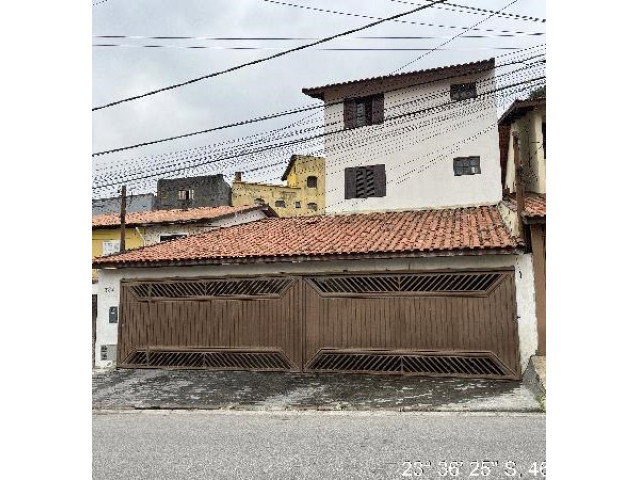 Casa em Taboão da Serra com 107m² de área total