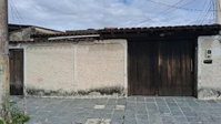 Casa com 2 quartos, 1 banheiro e 70 m² construída, desocupada