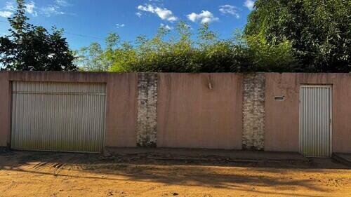 Casa padrão 4 quartos, 168m², ocupada