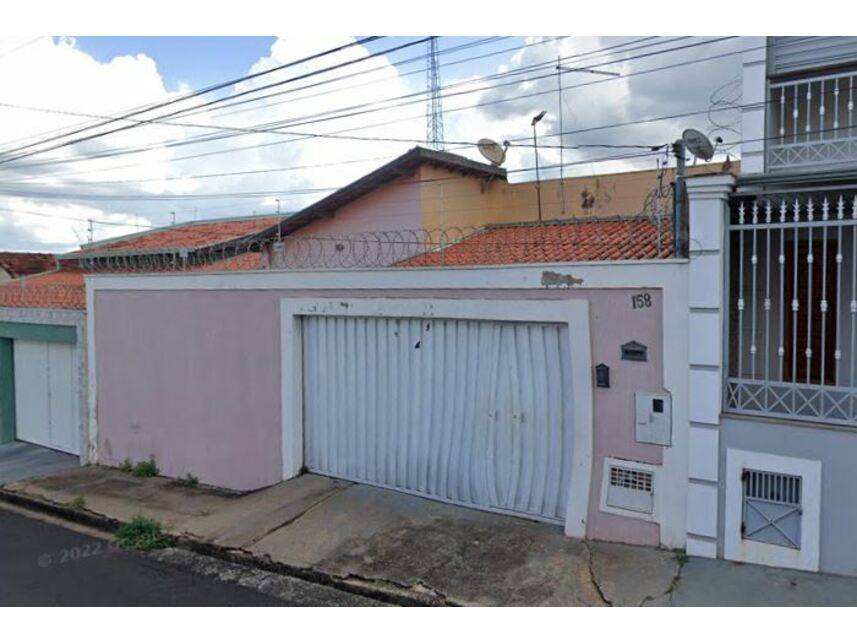 Casa em Leilão com 158,89m² de Área Construída
