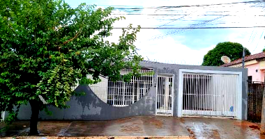 Casa Ocupada com 211.25m² de Área Construída em Campo Grande