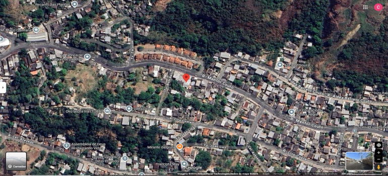 Terreno de 459.880m² com Pedreiras