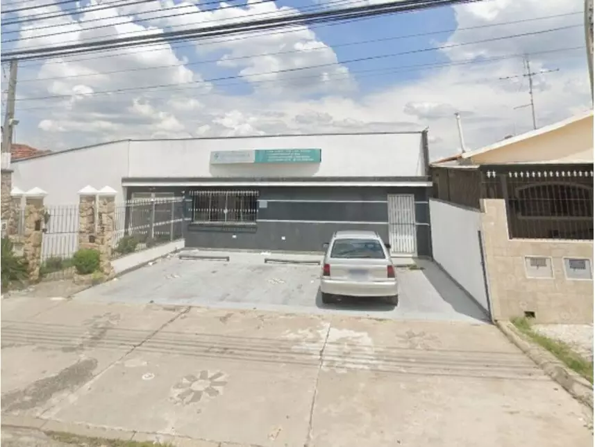 Casa Ampla com 168m² Construídos em Leilão