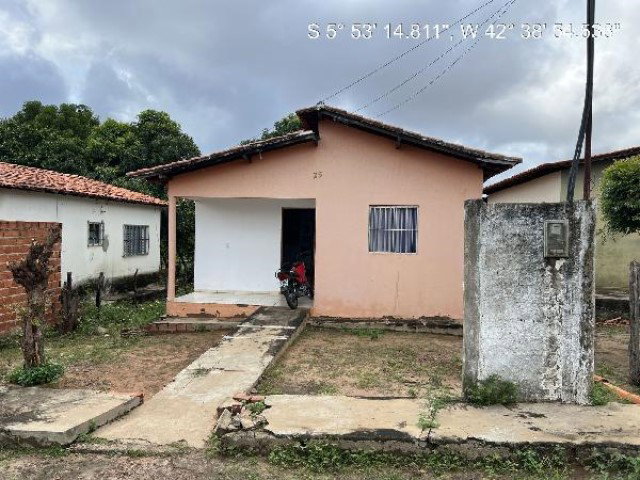 Casa com 2 quartos e 2 banheiros em Água Branca/PI - 62,22m²