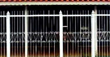 Casa em Hossoi com 3 quartos e 1 vaga