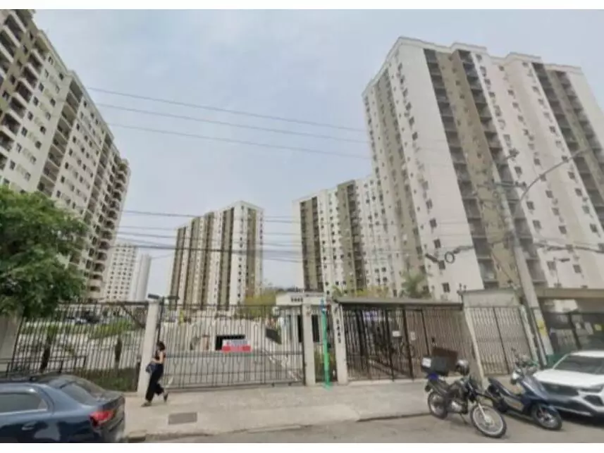 Apartamento em Leilão com 1 Vaga em Del Castilho, Rio de Janeiro
