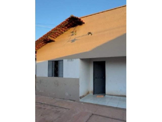 Casa com 2 quartos e 200m² de terreno em Altos/PI