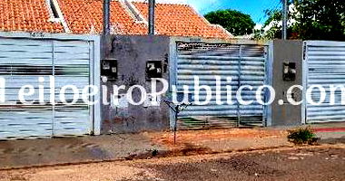 Casa com 2 quartos, 1 banheiro, varanda e 1 vaga, 60m² construída