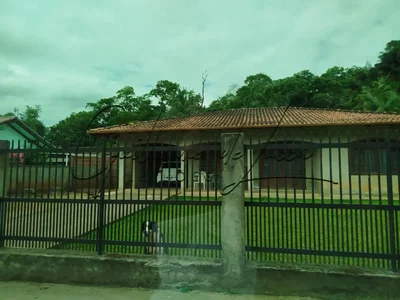 Terreno urbano 900m² com casa de alvenaria 120m² em Presidente Getúlio
