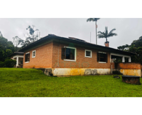 Terreno amplo em Embu-Guaçu com 69.904,35 m²