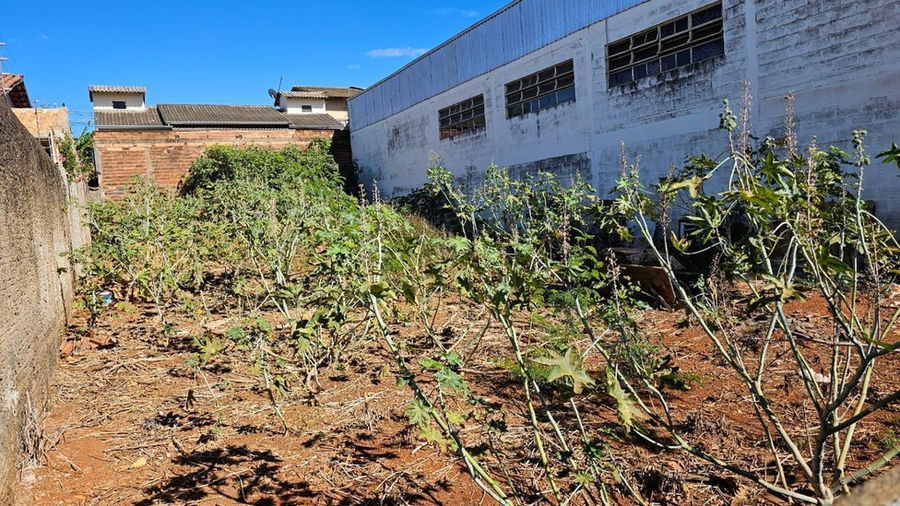 Terreno Desocupado de 360m² em Aparecida de Goiânia