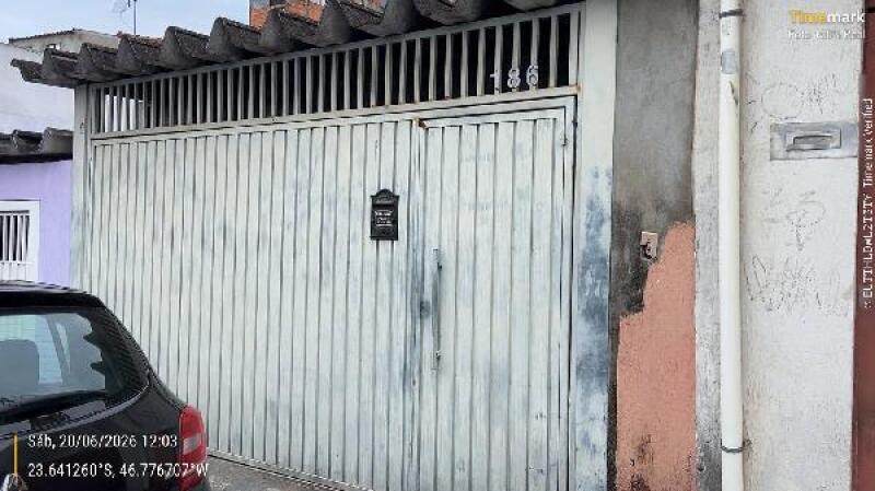 Casa com 3 Quartos e 2 Banheiros em São Paulo