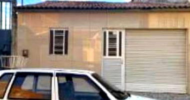 Casa Padrão com 2 Quartos e 1 Vaga em Cabrobó