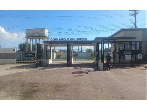 Casa em condomínio com 2 suítes e 2 vagas em Macapá