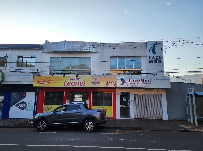 Prédio comercial com 144m² construídos em Maringá