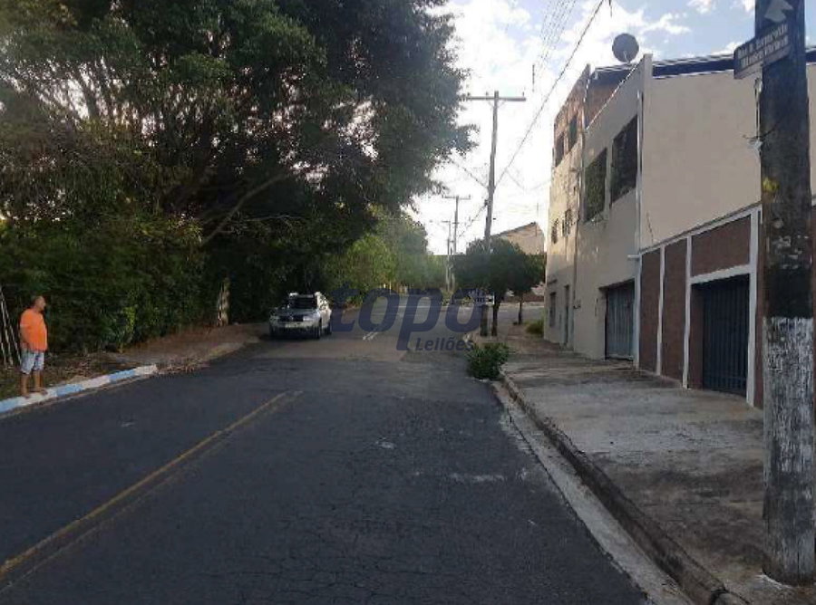 Casa com 3 pavimentos em Campinas/SP