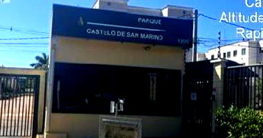 Apartamento com 2 quartos em Campo Grande