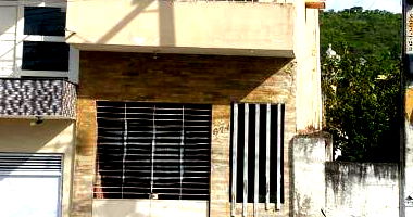 Casa com 3 quartos e 2 banheiros, 135.93 m² construídos