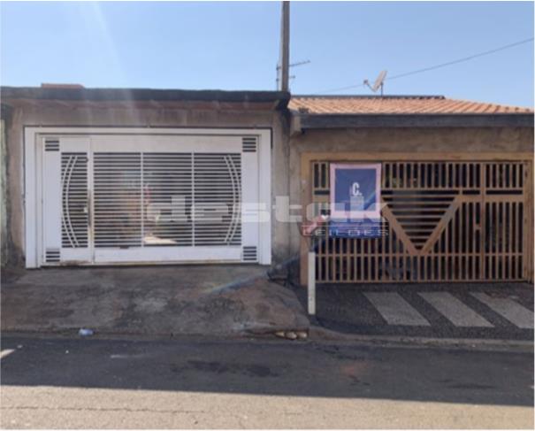 Duas Casas Geminadas em Araras/SP com Garagem