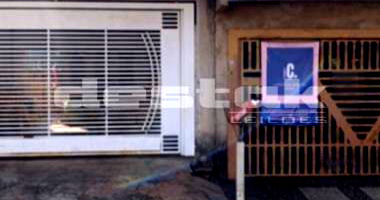 Duas Casas Geminadas em Araras/SP com Garagem