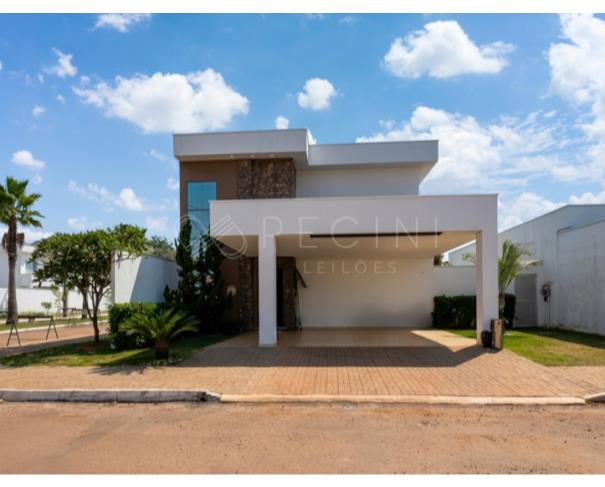 Casa n°15 com 183m² privativa e 711m² total em condomínio