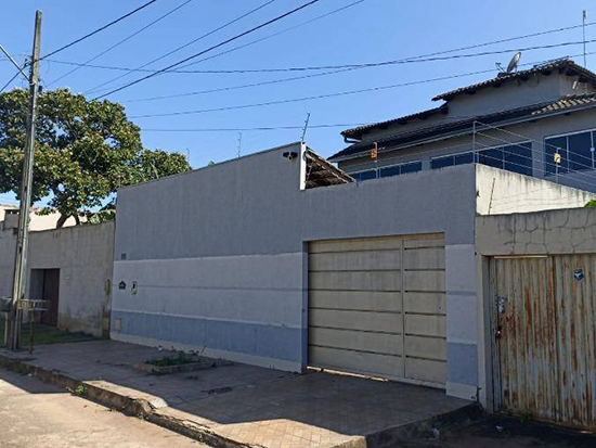 Casa com 3 quartos, 210,8m² construídos, ocupada