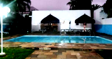 Casa com 5 Suítes e Piscina no Jardim Acapulco