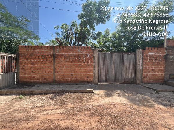 Casa com 2 quartos, área privativa 69,87m² em terreno de 199m²