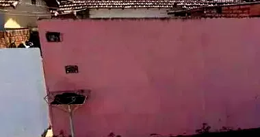 Casa com 70m² construídos, ocupada