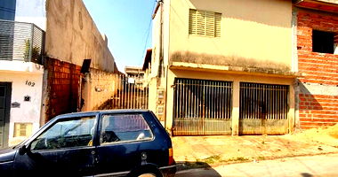 Casa com 50% de participação, 3 imóveis e 230m² de área construída
