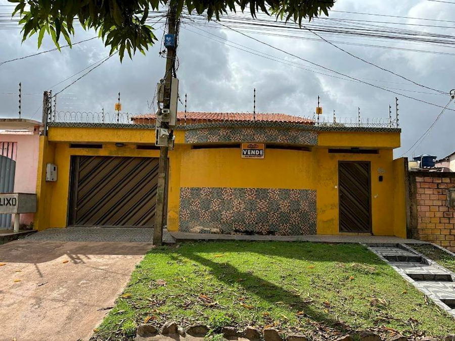 Casa em Diamantino - 3 Quartos e 3 Banheiros