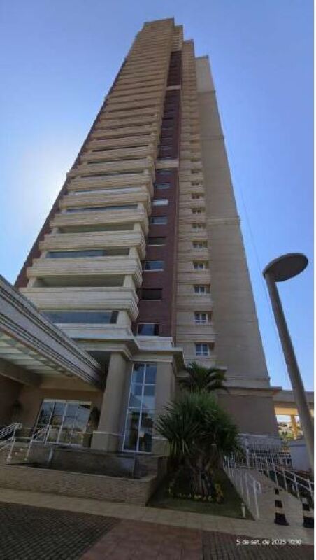Apartamento de 380m² no Ed. Murano, 22º andar, inacabado
