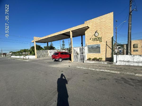 Casa com 2 quartos, 1 banheiro, área construída 52,63m², 1 vaga