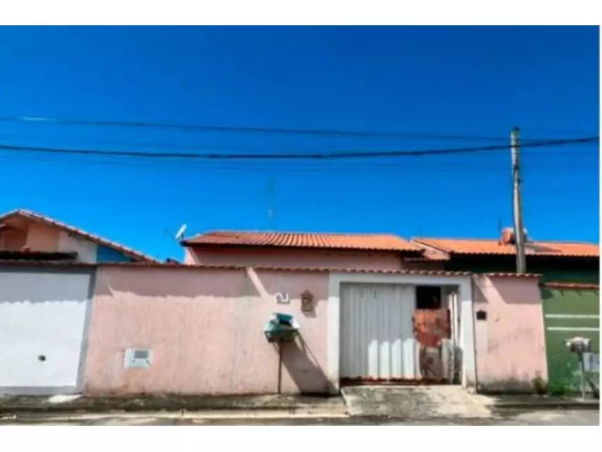 Casa Ocupada no Residencial Portal das Palmeiras com 3 Quartos