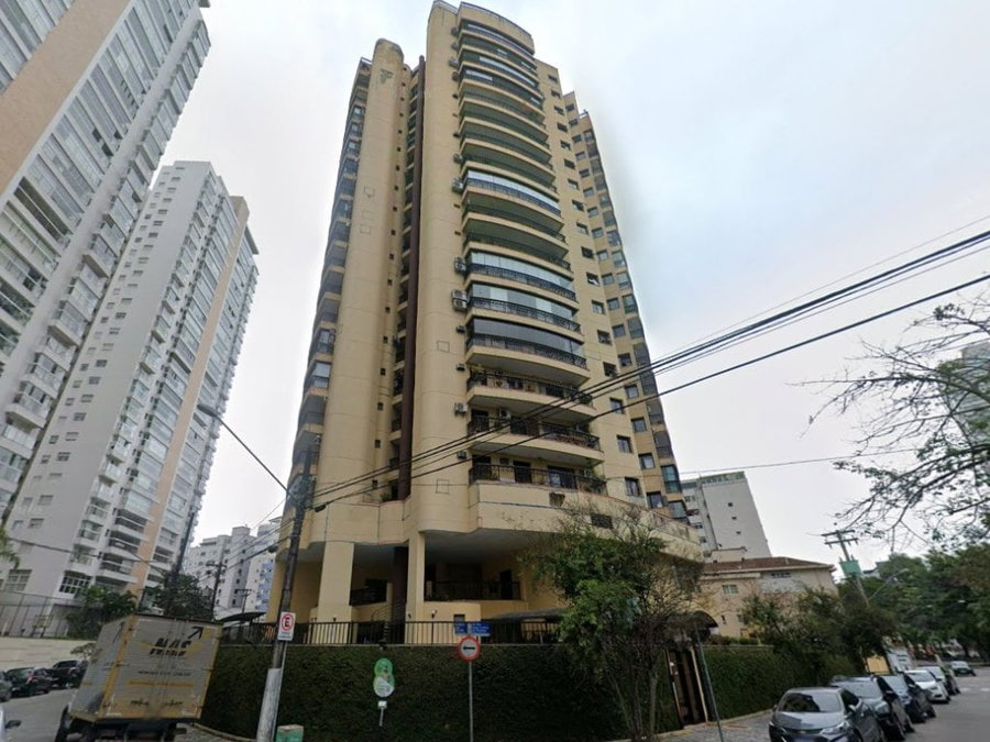 Apartamento Duplex com 213 m², 2 suítes, garagem dupla e piscina
