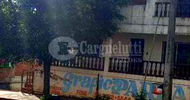 Terreno urbano com prédio de 3 pavimentos, 250m²