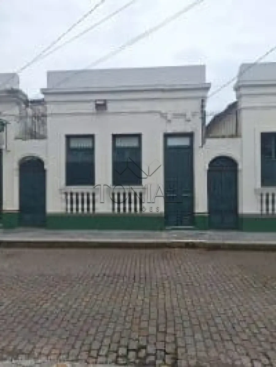 Prédio Comercial com 3 Aberturas em Pelotas/RS