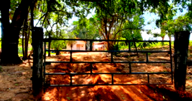 Chácara rural com 4,23 ha e benfeitorias, casa 60m², desocupada
