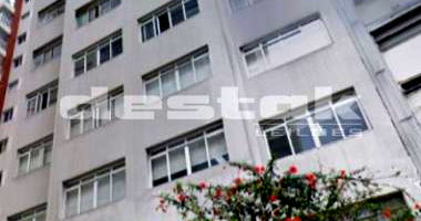 Apto Ed. São Clemente - 1 Quarto e 33m² no Centro de SP