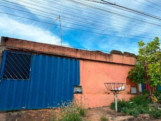 Casa em Aparecida de Goiânia - 59m² construída, terreno 218m²