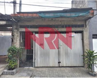 Casa com 5 quartos e 2 banheiros, 250m² construída, desocupada