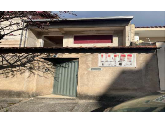 Casa inacabada e edícula c/ 86,68m²