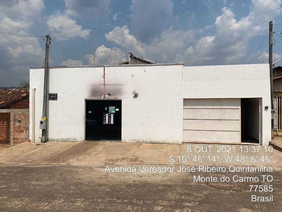 Casa Padrão com 2 quartos, 2 banheiros, 1 vaga, 186.85m² construída