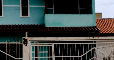 Casa com 3 pavimentos em Porto Alegre, 188m²