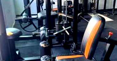 Aparelho de Musculação para Pernas Usado