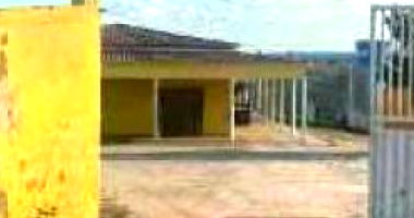Casa ampla com 401,6m² construída e terreno de 3.584,75m², imóvel ocupado