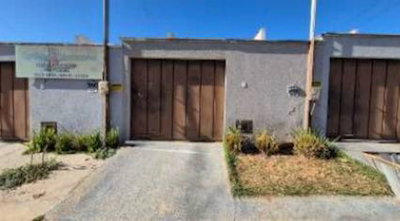 Casa em Condomínio com 3 Quartos e 3 Banheiros