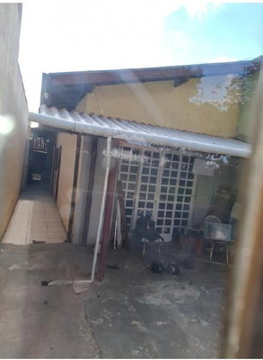 Casa com 2 quartos, 1 banheiro e 68m² de área construída