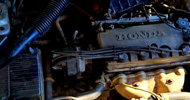 Honda Civic 2000 em Péssimo Estado - Leilão Imperdível