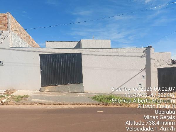Casa com 2 Quartos, 48m² de Área Privativa e Terreno de 224m²